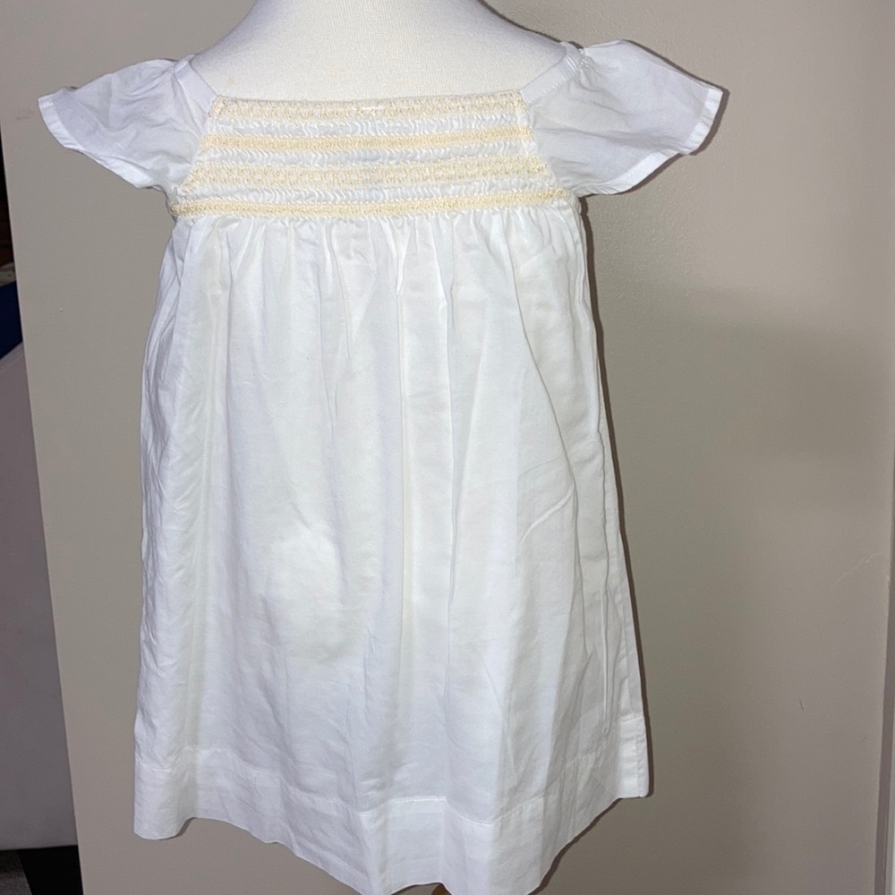 5/$20 Gap 18-24 month smocked sundress - Picture 5 of 6